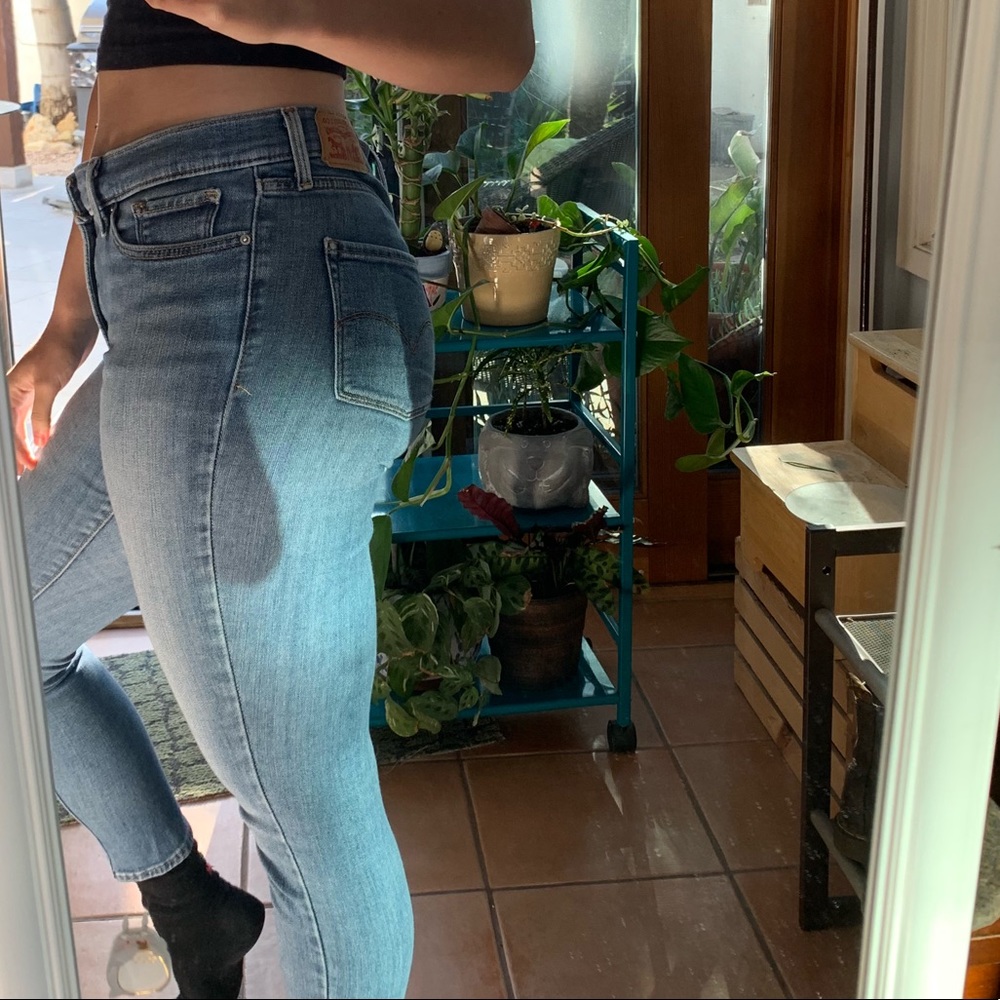 Levi’s Midrise Jeans